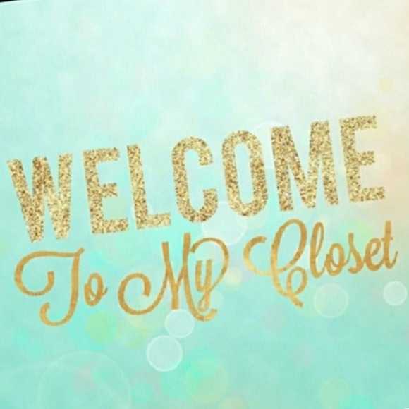 Meet your Poshers, Jana and Jenn π - Picture 1 of 1